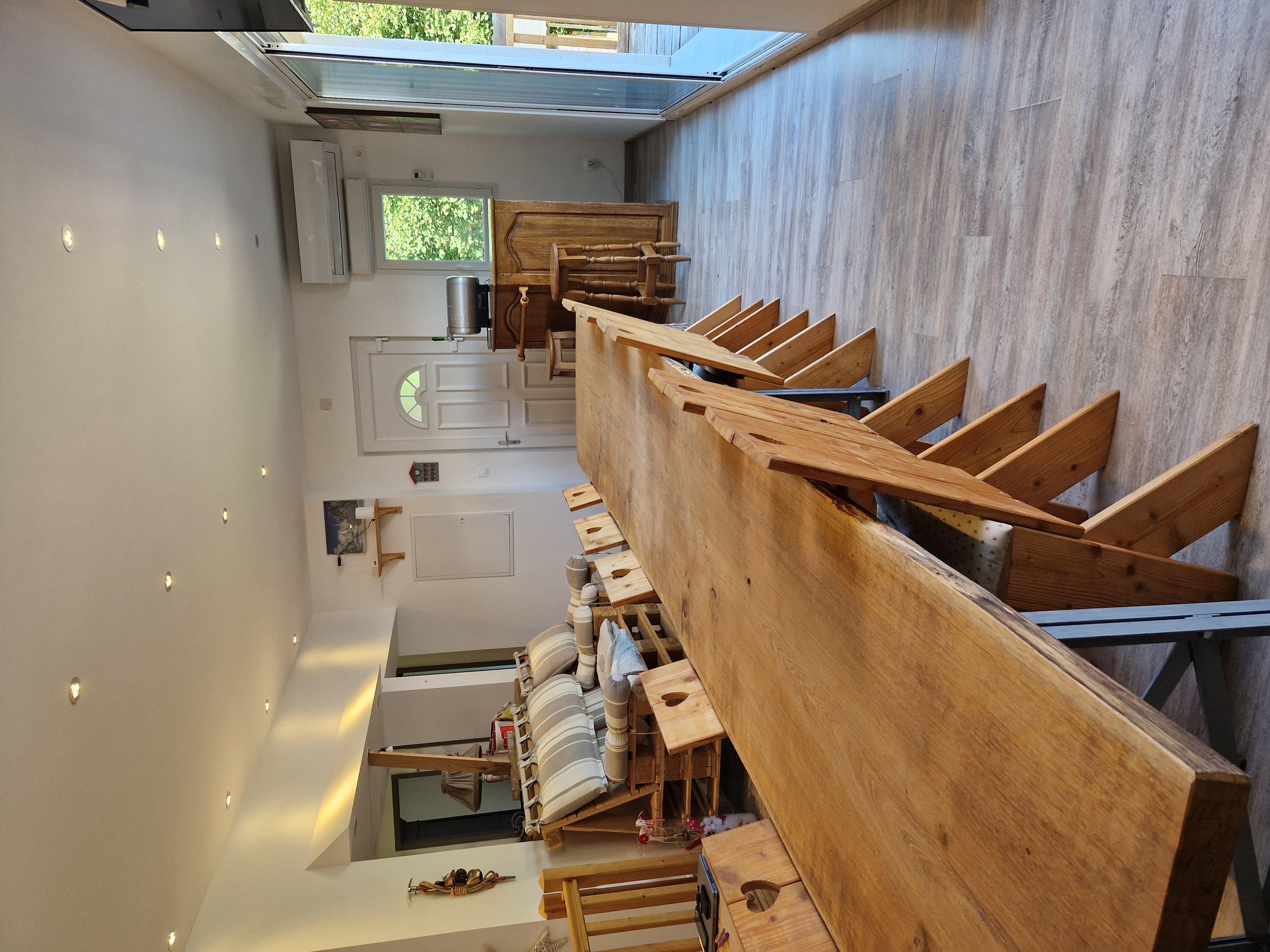 Salle à manger vue d'ensemble